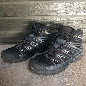 Salomon Mens 12.5 X Ultra Gore Tex Mid Hiking Boot in Black and Silver